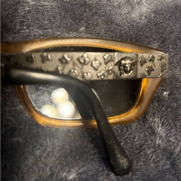 Versace 90s Vintage Sunglasses Unisex Metal and Gold Frames READ DESCRIPTION - Picture 16 of 16